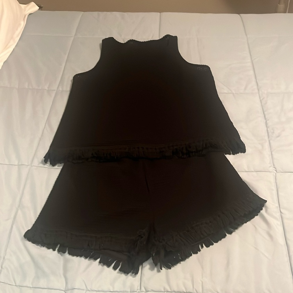 Cute short set. Size Large. New